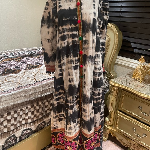 Pakistani branded dress - Picture 3 of 14